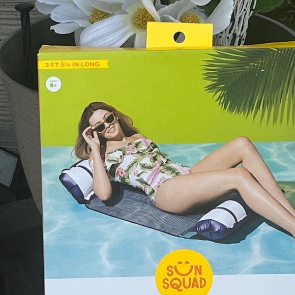 🌞 Sun Squad Inflatable Hammock Pool Float – Relax in Style! (New in box) - Picture 5 of 13